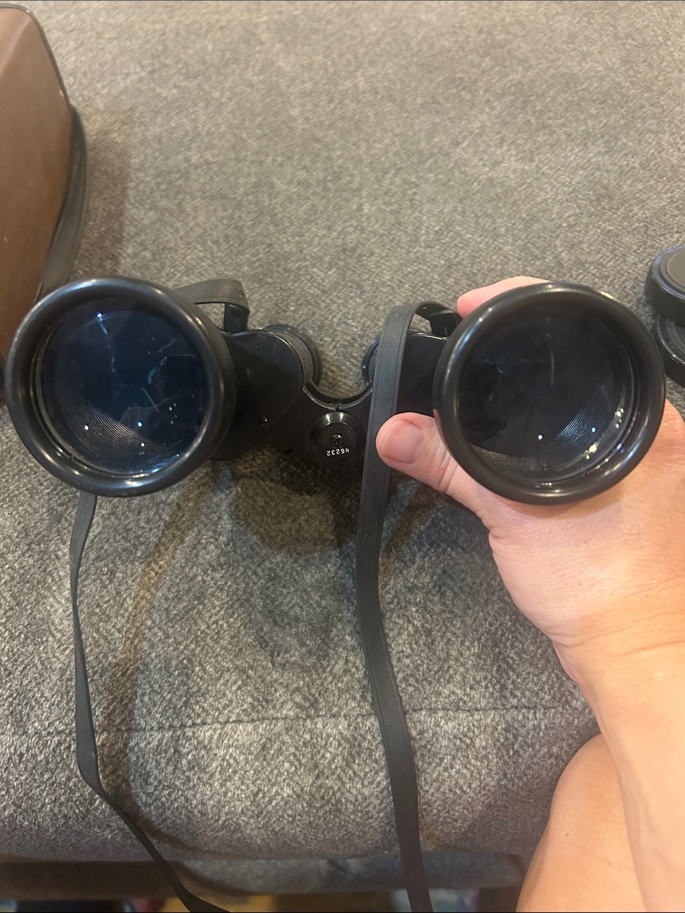 Vintage Bushnell binoculars with case. - Picture 11 of 11